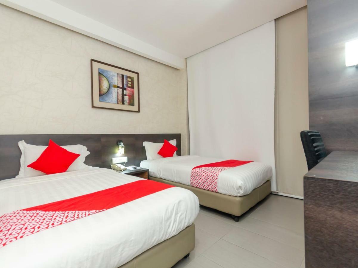 Oyo 1164 Hotel 906 Kota Laksamana Melaka Zewnętrze zdjęcie