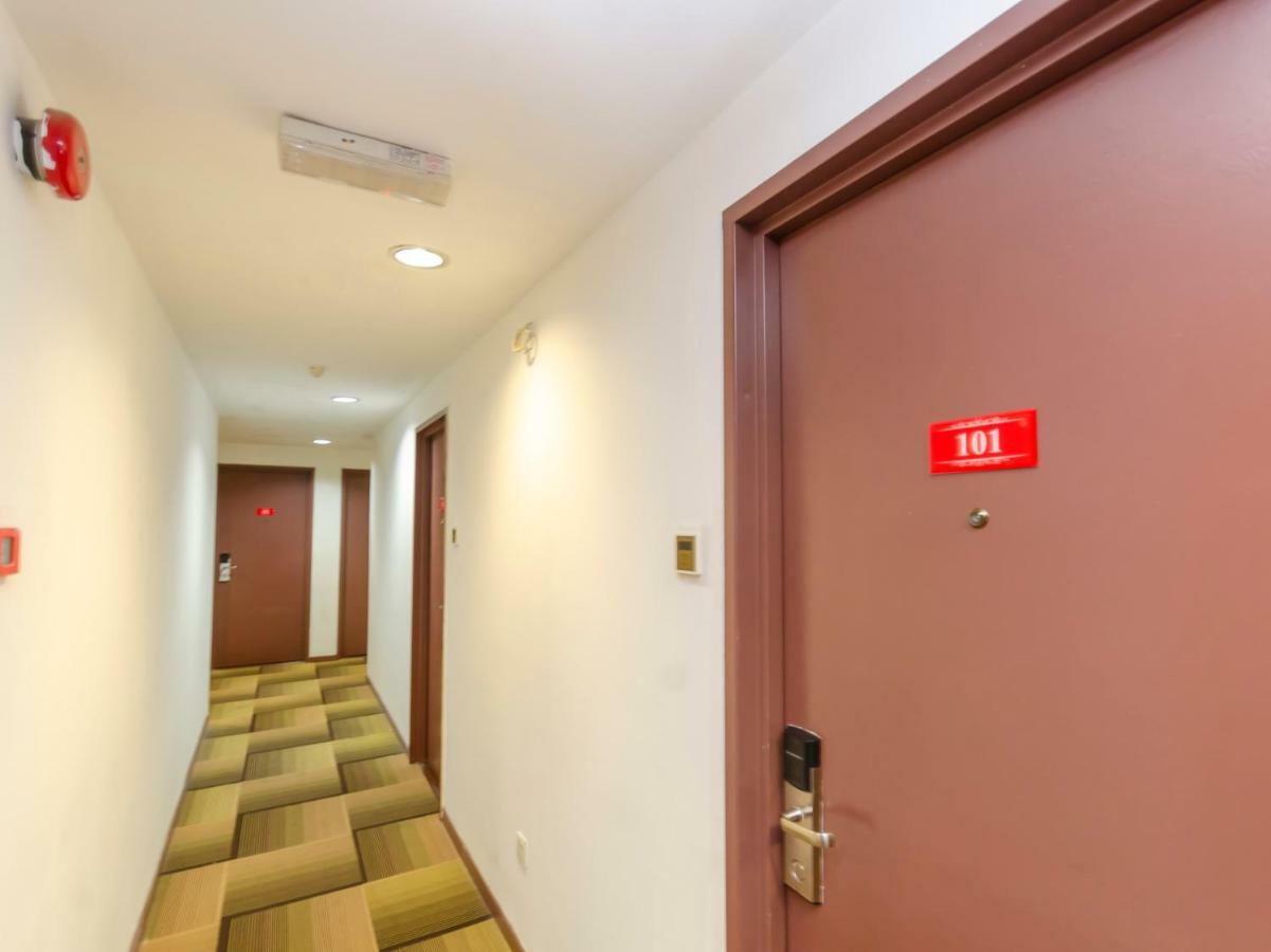 Oyo 1164 Hotel 906 Kota Laksamana Melaka Zewnętrze zdjęcie